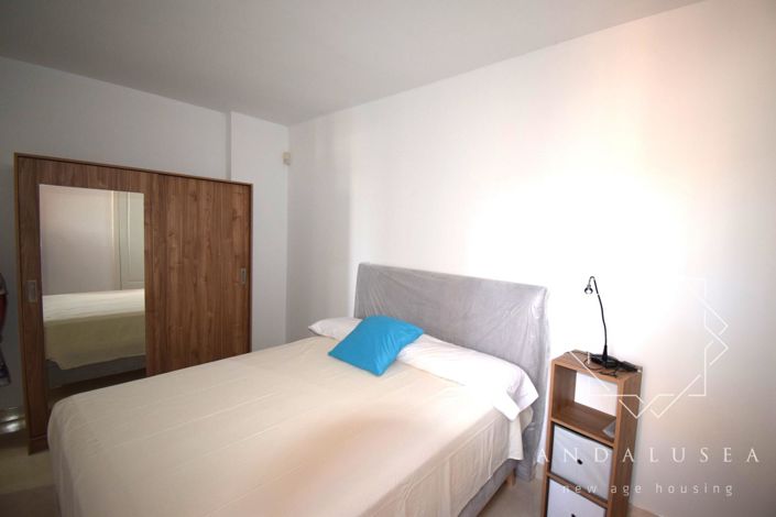 Image No.15-2 Bed Property for sale