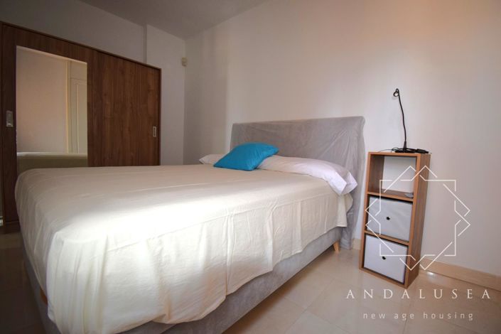 Image No.16-2 Bed Property for sale