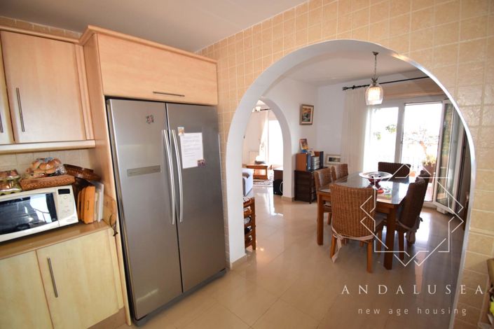 Image No.10-4 Bed Property for sale