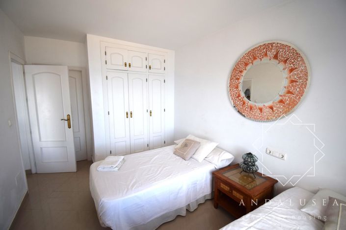 Image No.14-4 Bed Property for sale