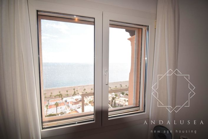 Image No.17-4 Bed Property for sale