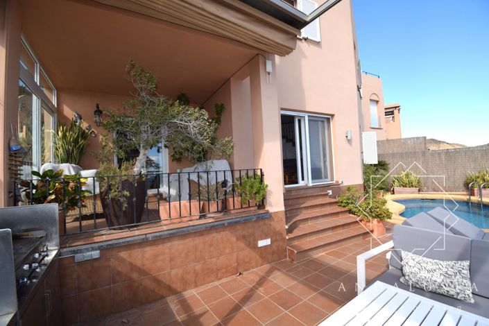 Image No.33-4 Bed Property for sale