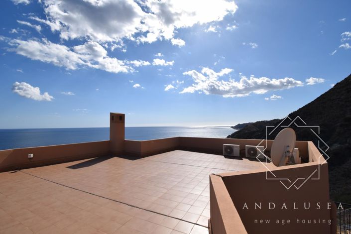 Image No.43-4 Bed Property for sale