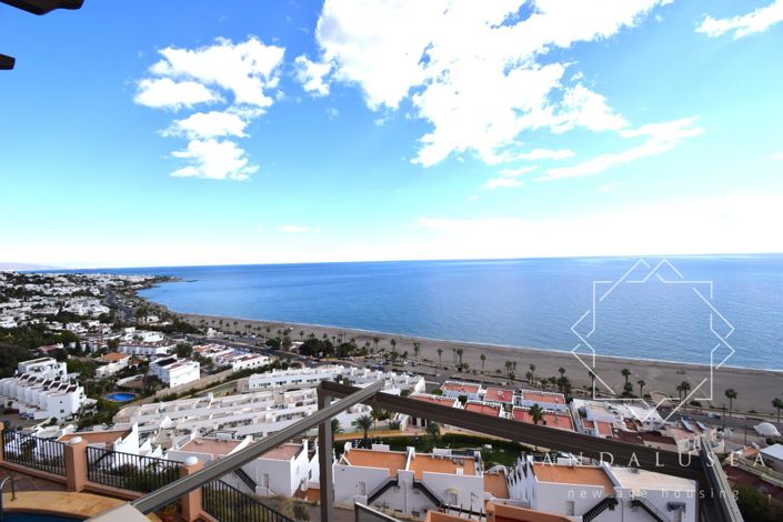 Image No.47-4 Bed Property for sale