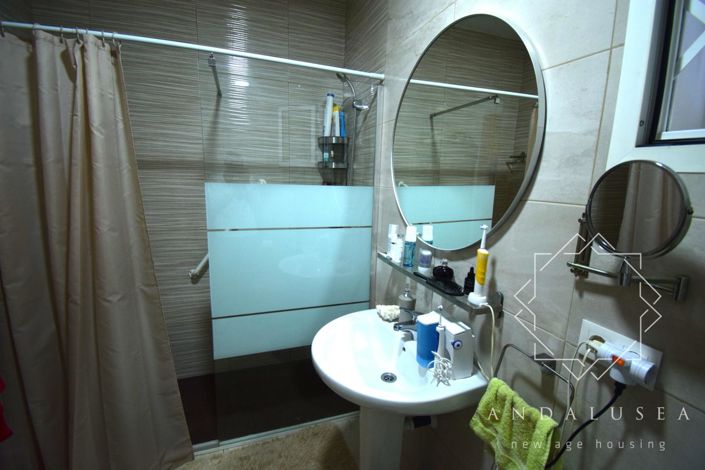 Image No.22-3 Bed Property for sale