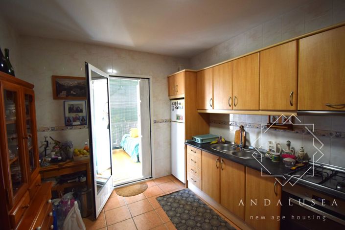 Image No.8-3 Bed Property for sale