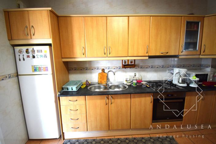 Image No.10-3 Bed Property for sale