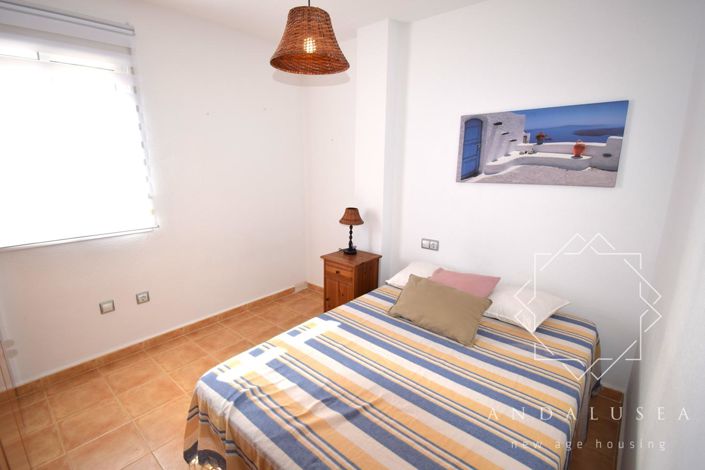 Image No.16-2 Bed Property for sale