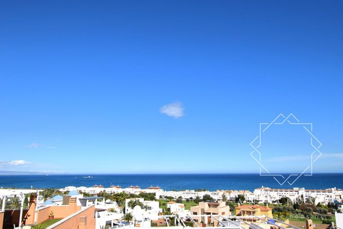 Image No.43-2 Bed Property for sale