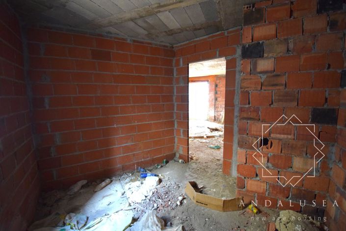 Image No.18-3 Bed Property for sale