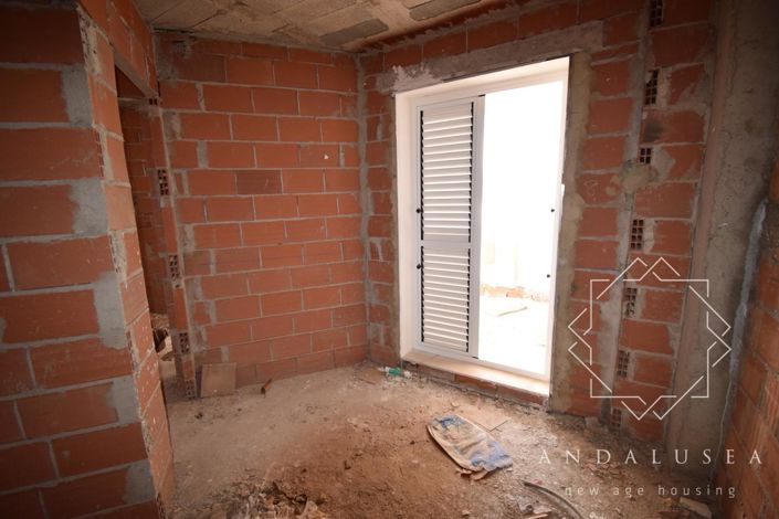 Image No.24-3 Bed Property for sale