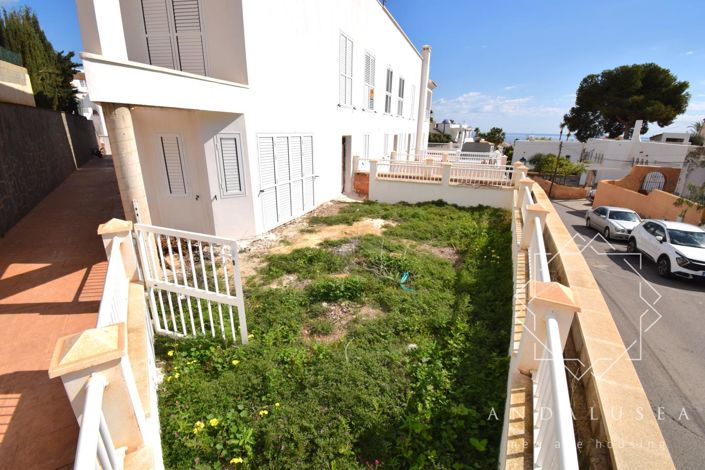 Image No.5-3 Bed Property for sale