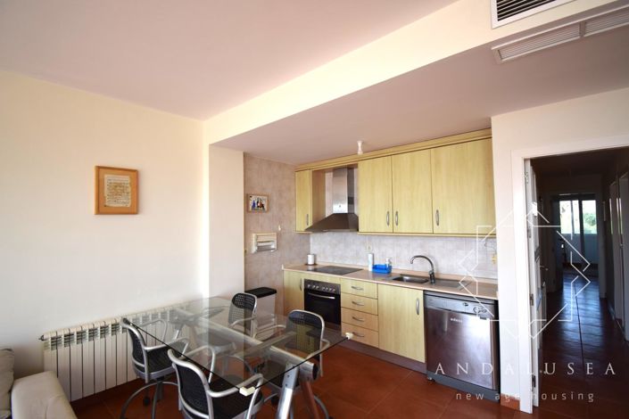 Image No.14-3 Bed Property for sale