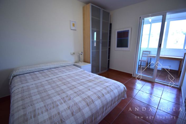 Image No.17-3 Bed Property for sale