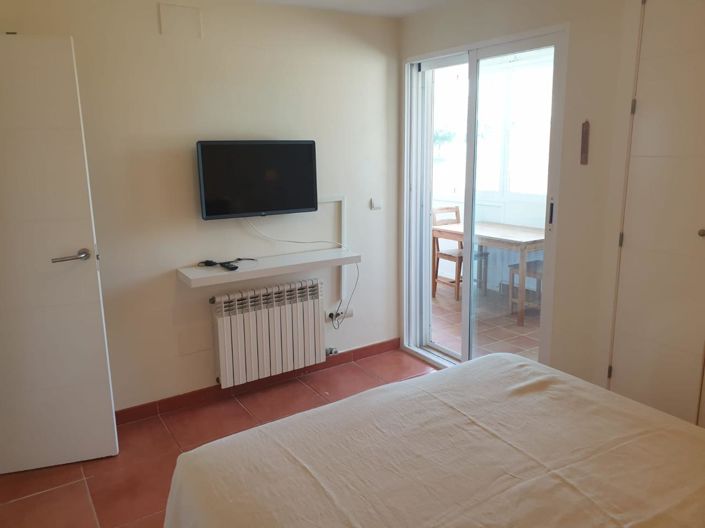 Image No.20-3 Bed Property for sale