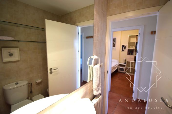 Image No.28-3 Bed Property for sale