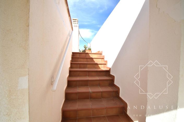 Image No.38-3 Bed Property for sale