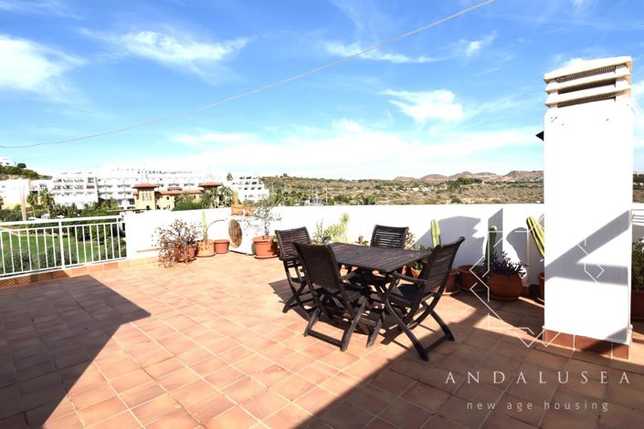 Image No.43-3 Bed Property for sale