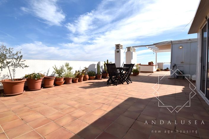 Image No.45-3 Bed Property for sale