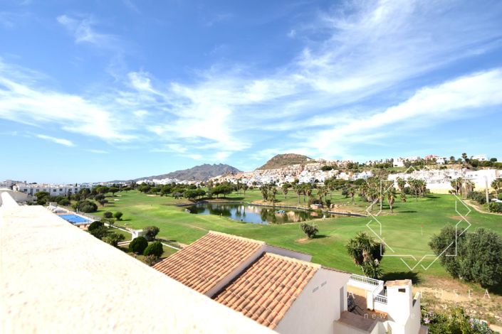 Image No.50-3 Bed Property for sale