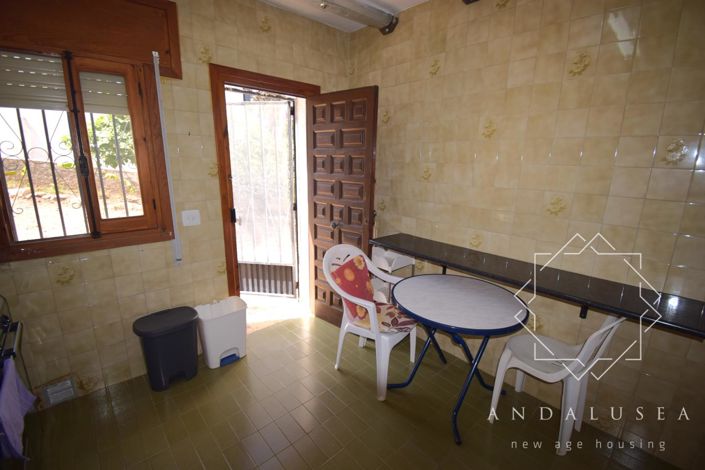 Image No.11-3 Bed Property for sale