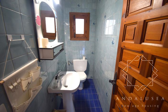 Image No.26-3 Bed Property for sale