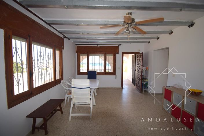 Image No.8-3 Bed Property for sale