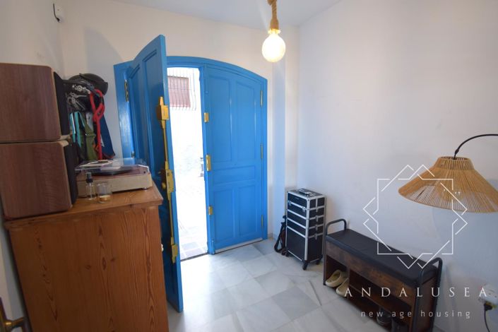 Image No.10-3 Bed Property for sale