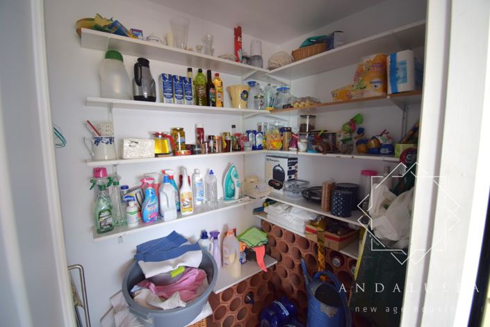 Image No.13-4 Bed Property for sale