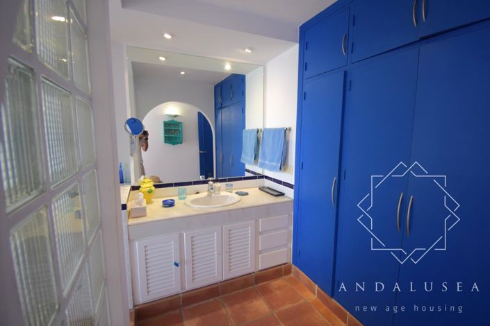 Image No.29-4 Bed Property for sale