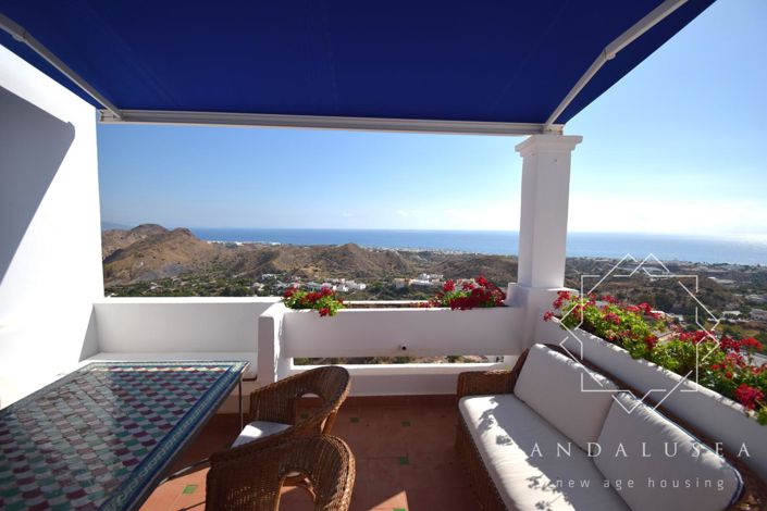 Image No.4-4 Bed Property for sale