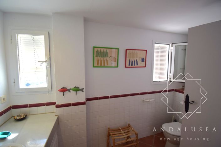 Image No.32-4 Bed Property for sale