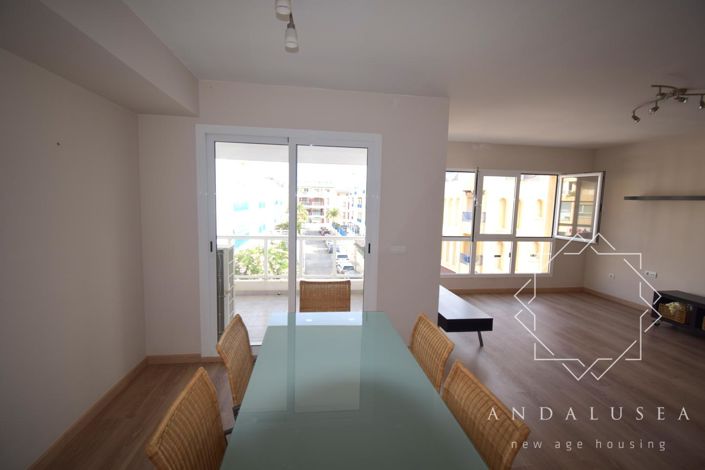 Image No.13-3 Bed Property for sale