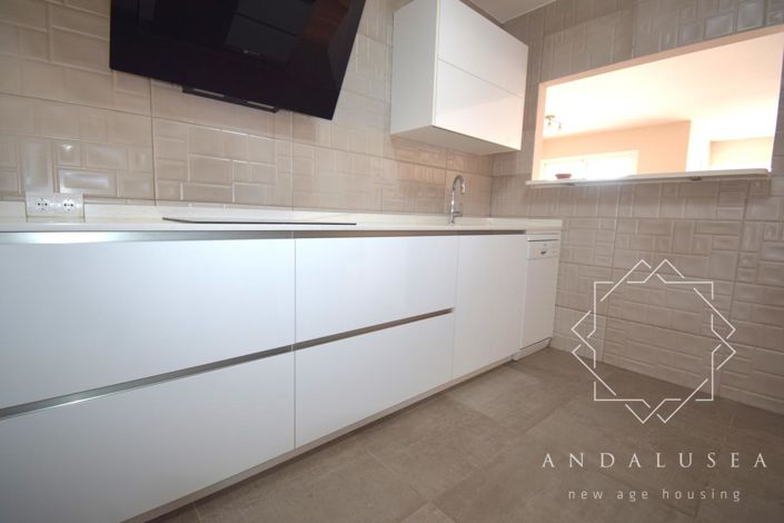 Image No.17-3 Bed Property for sale