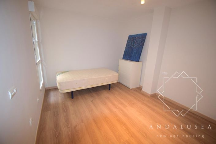 Image No.35-3 Bed Property for sale