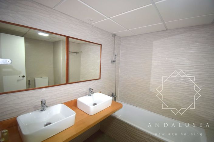 Image No.39-3 Bed Property for sale