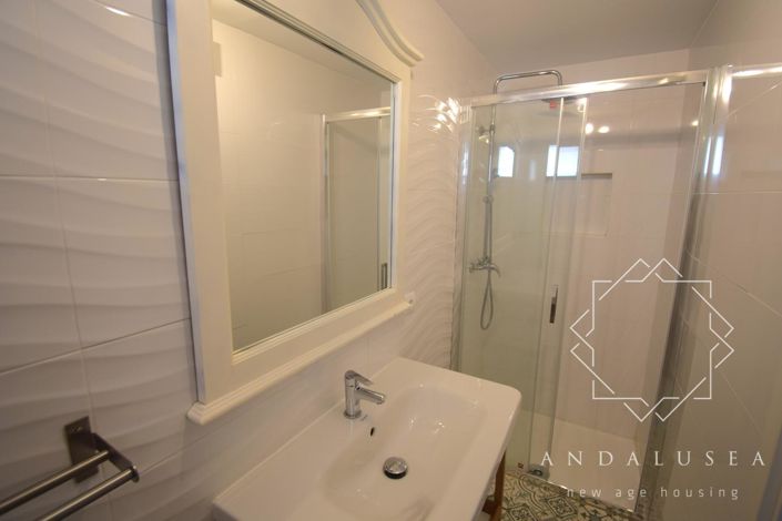 Image No.43-3 Bed Property for sale