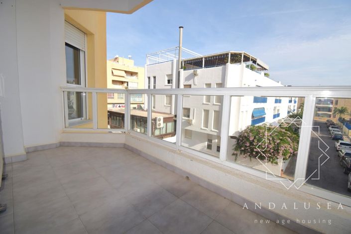 Image No.47-3 Bed Property for sale