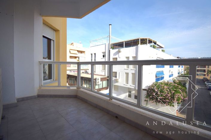 Image No.48-3 Bed Property for sale