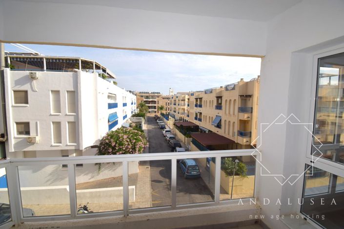 Image No.50-3 Bed Property for sale