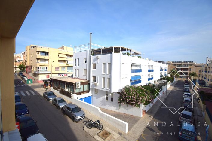 Image No.53-3 Bed Property for sale