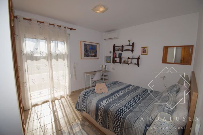 Image No.19-2 Bed Property for sale