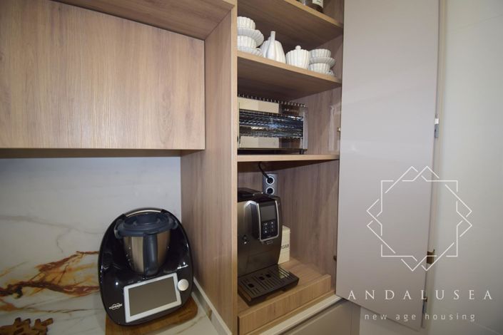 Image No.13-3 Bed Property for sale