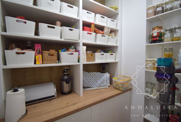 Image No.15-3 Bed Property for sale