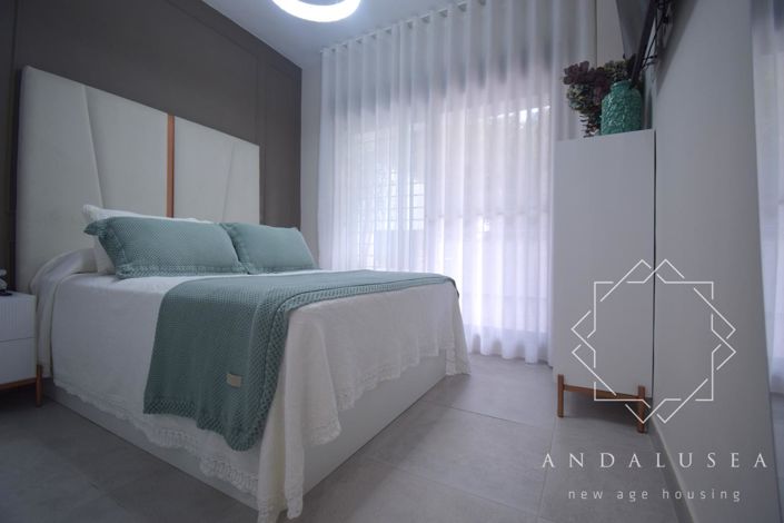 Image No.16-3 Bed Property for sale