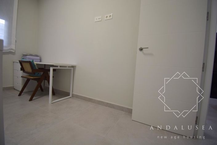 Image No.24-3 Bed Property for sale