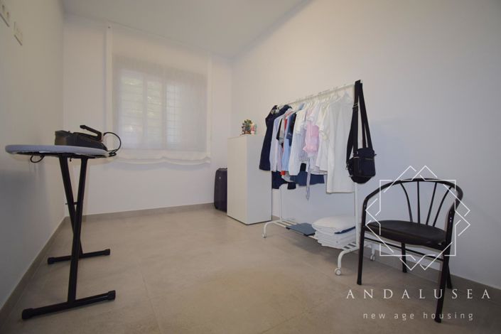 Image No.25-3 Bed Property for sale