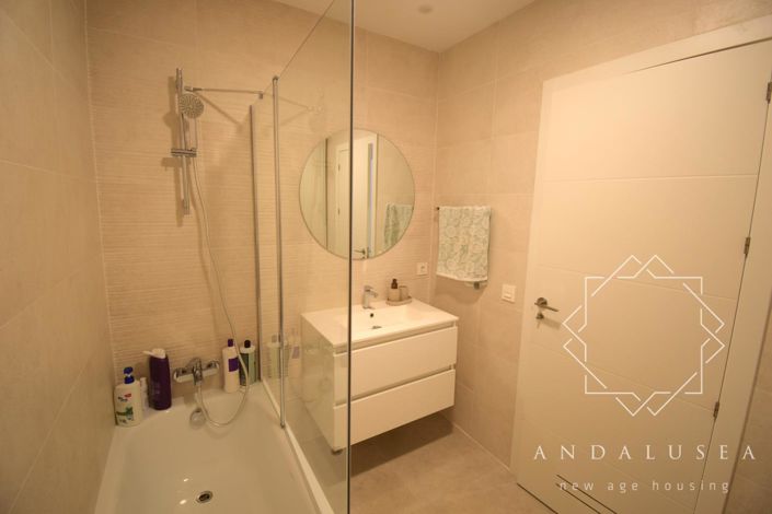 Image No.29-3 Bed Property for sale