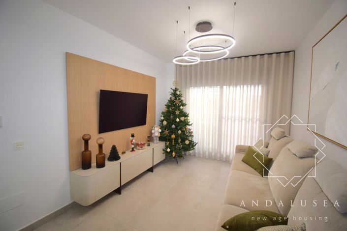 Image No.3-3 Bed Property for sale