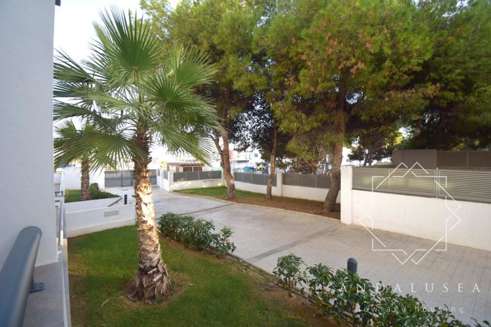 Image No.39-3 Bed Property for sale